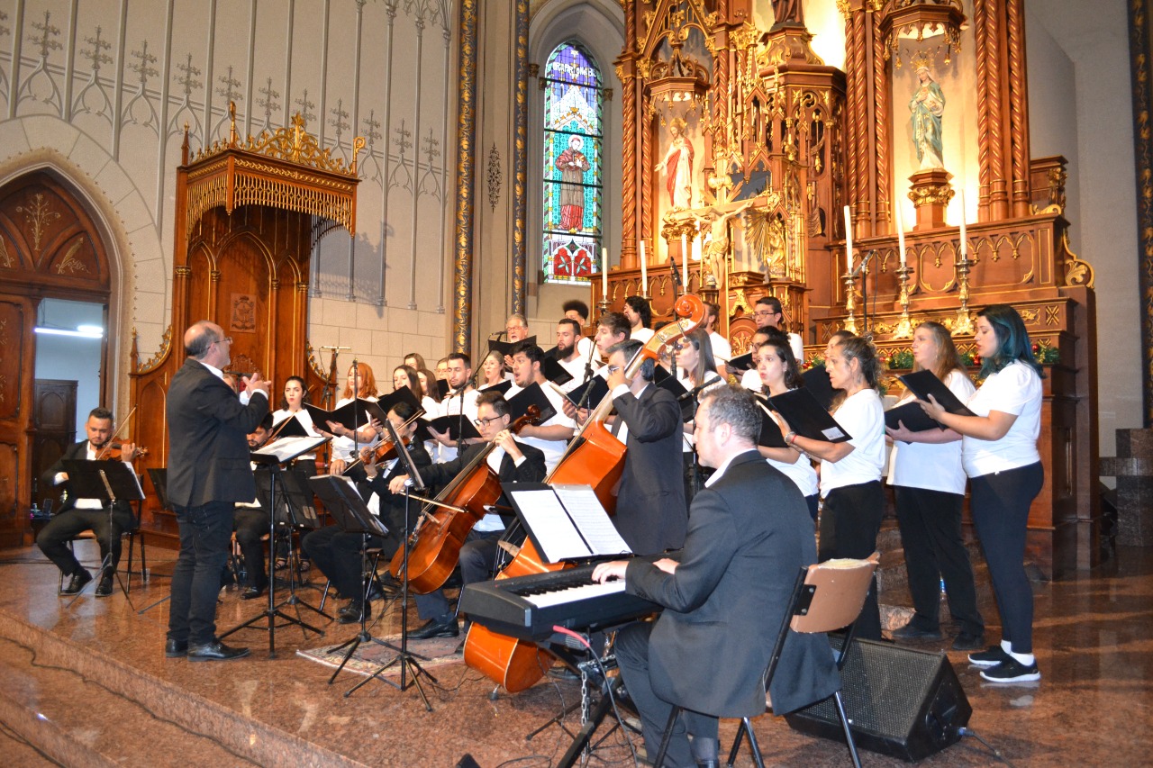 Coro Unimed e Orquestra Pró-Música apresentam-se dia 18, às 19h, no evento Noite Luminosa na Catedral