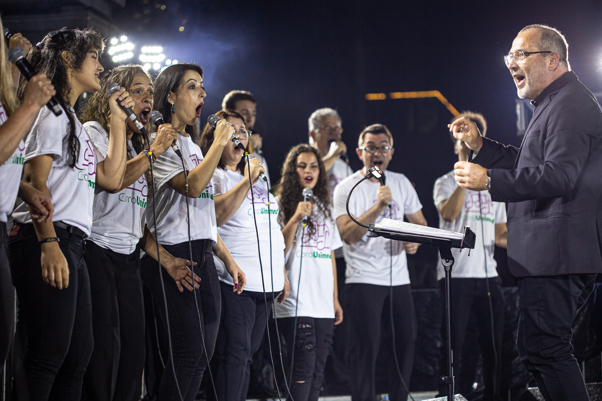 Se você gosta de cantar e sente que tem uma boa voz, vem cantar com a gente!