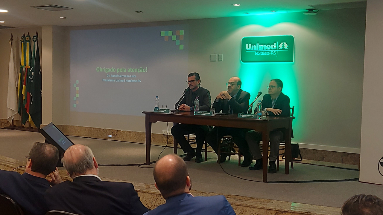 Em coletiva de imprensa, Unimed Nordeste-RS anuncia criação de holding, investimentos e outras ações estratégicas da gestão